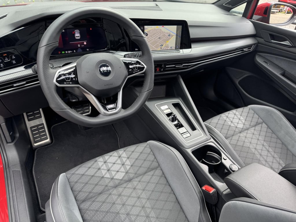 Volkswagen Golf 1.5 etsi r-line nl-auto! | panoramadak | harman/kardon | sp