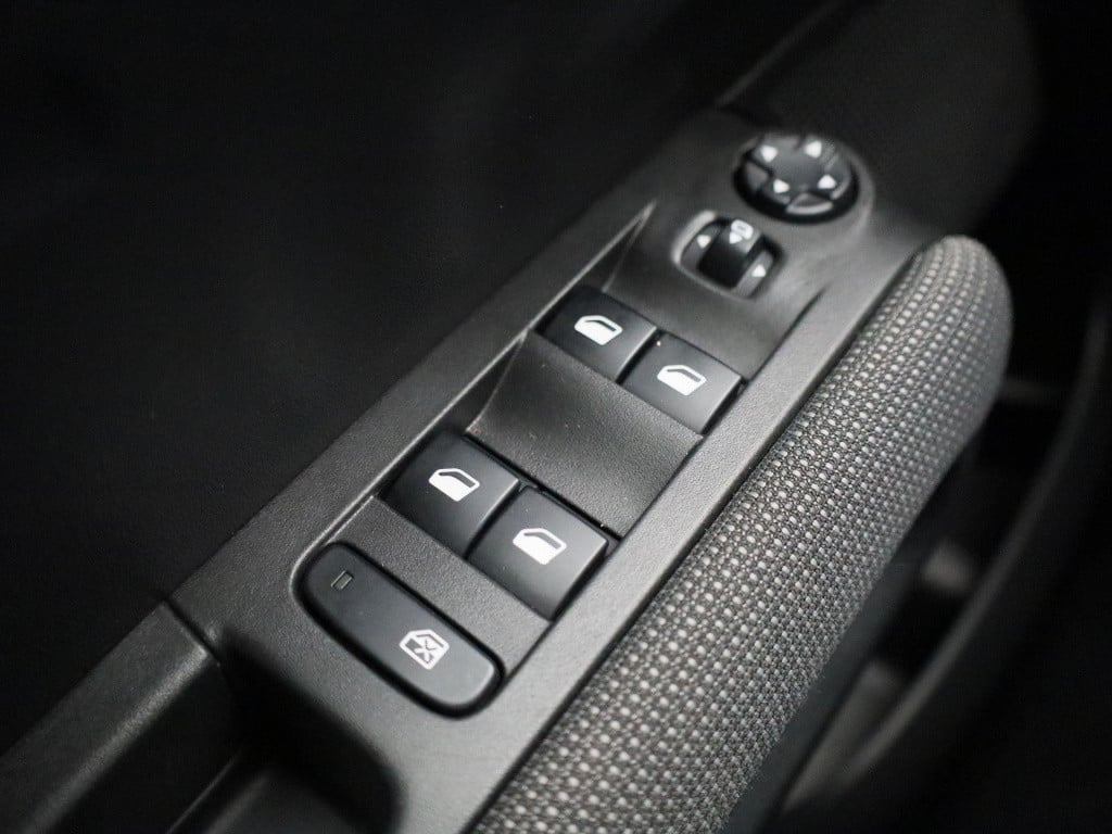 Citroen C3 Aircross 1.2 puretech shine | navigatie | apple carplay / androi
