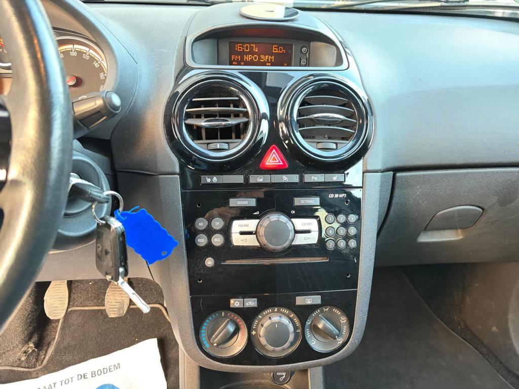 Opel Corsa 1.4-16v '111' edition