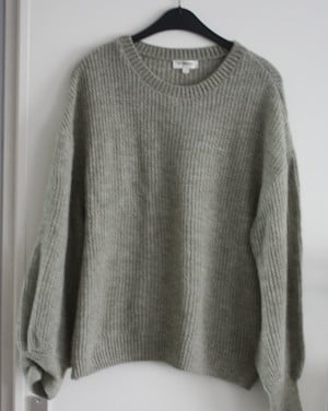 Pastel groene gebreide trui maat L