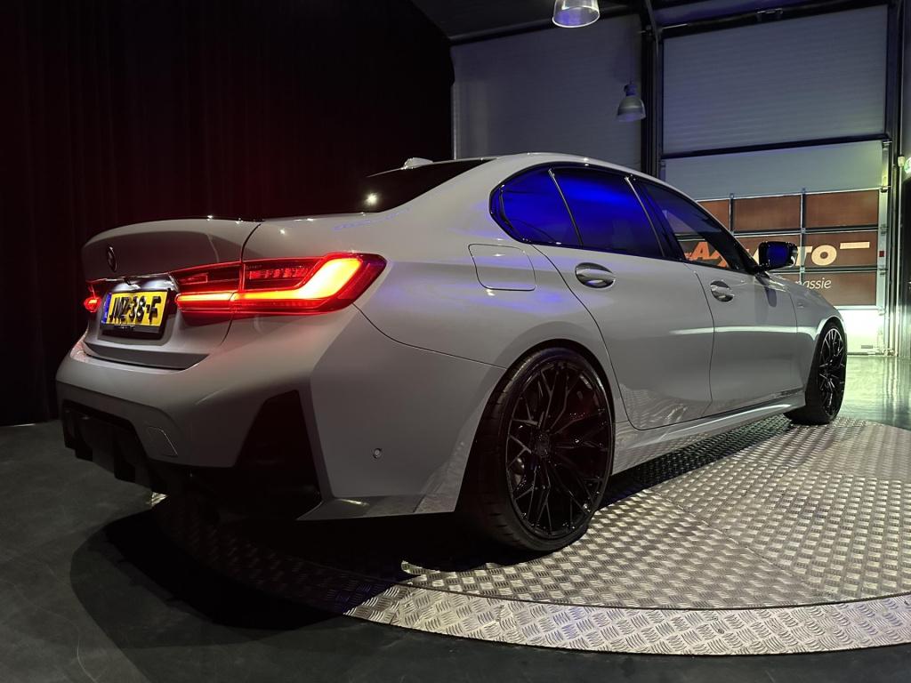 BMW 3-serie 330i m-sport *competitionstoelen*schuifdak*m-sport pro*