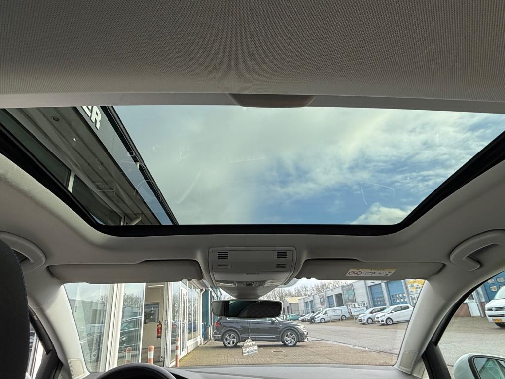 Volkswagen Golf 1.5 tsi highline