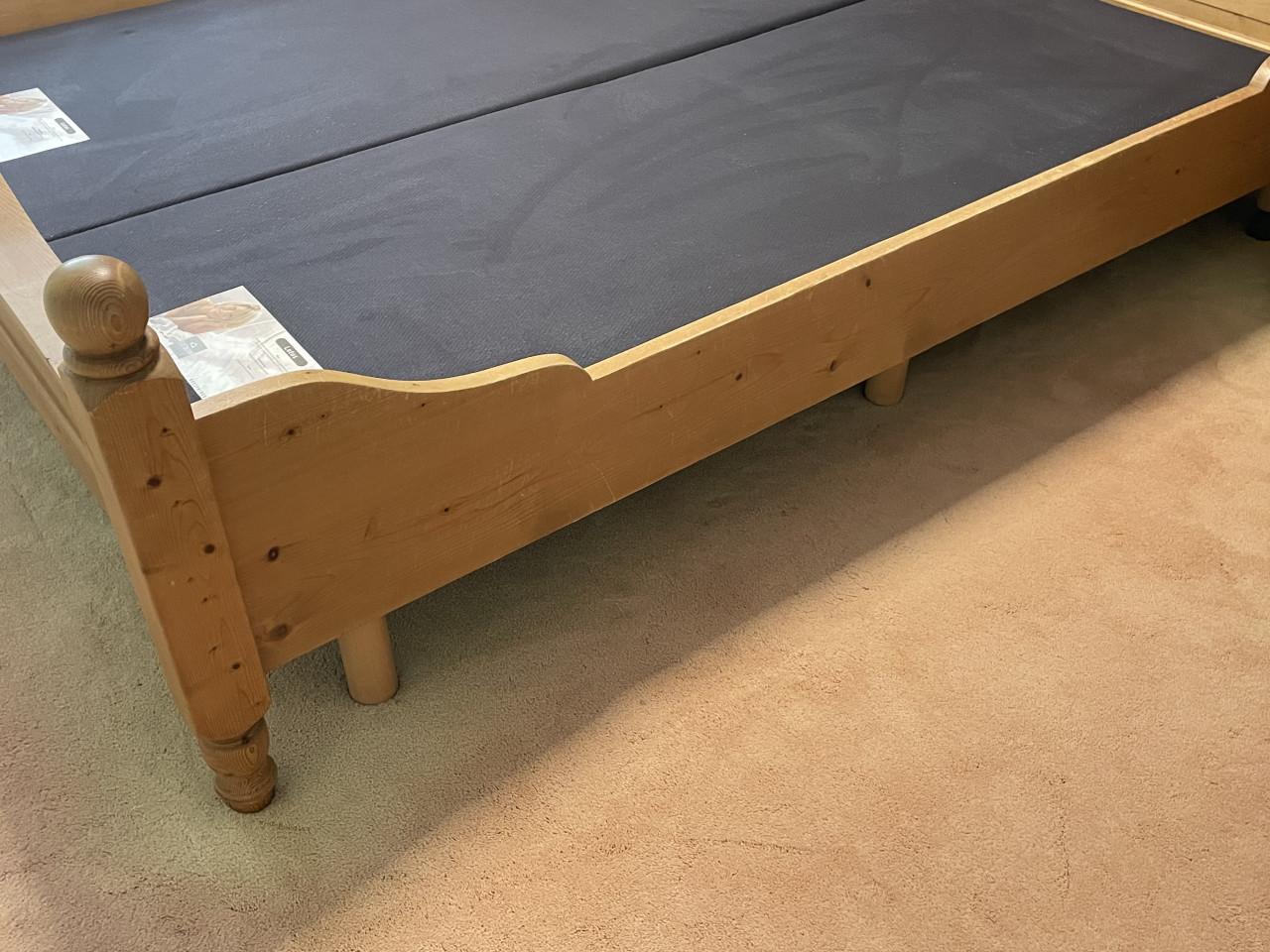 Grenen ledikant, 2 persoons, voor boxspring 2 * 180*220 cm, vintage