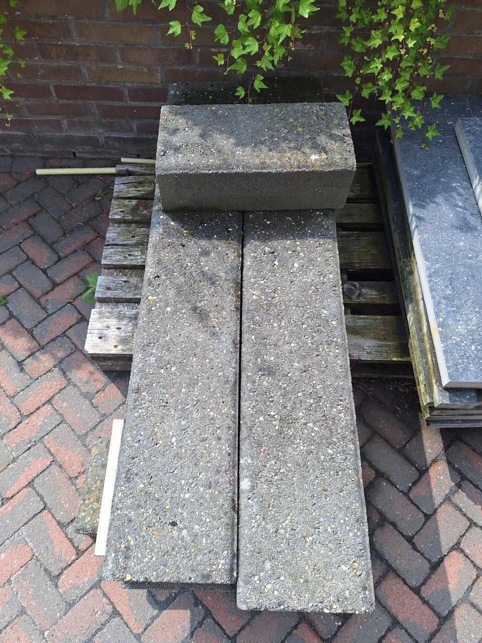 Betonbiels 12 cm x 20 cm (lengte totaal 5,13 m1)