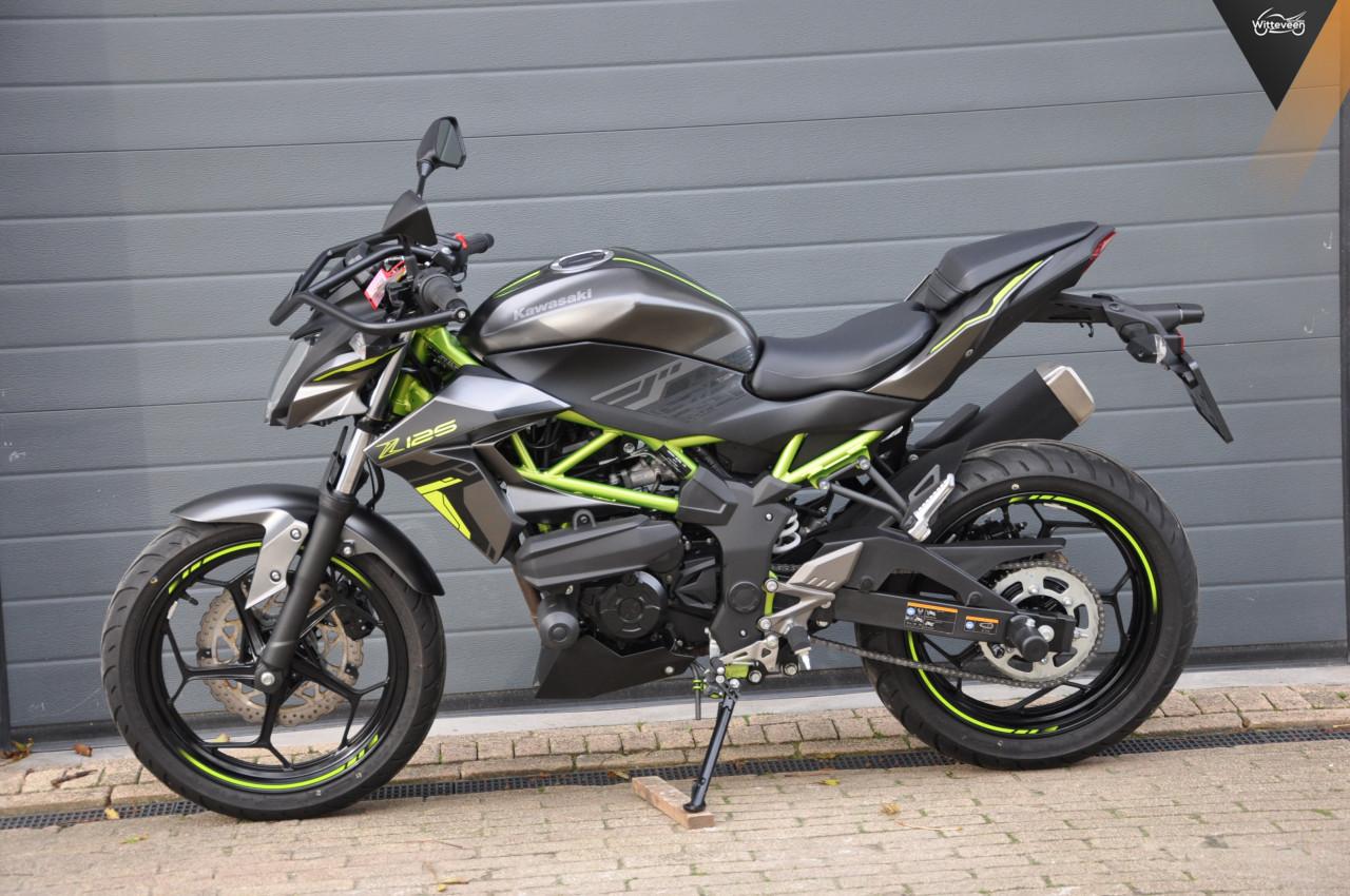 Kawasaki Z125  met 1350 kms BJ 2025! BTW motor