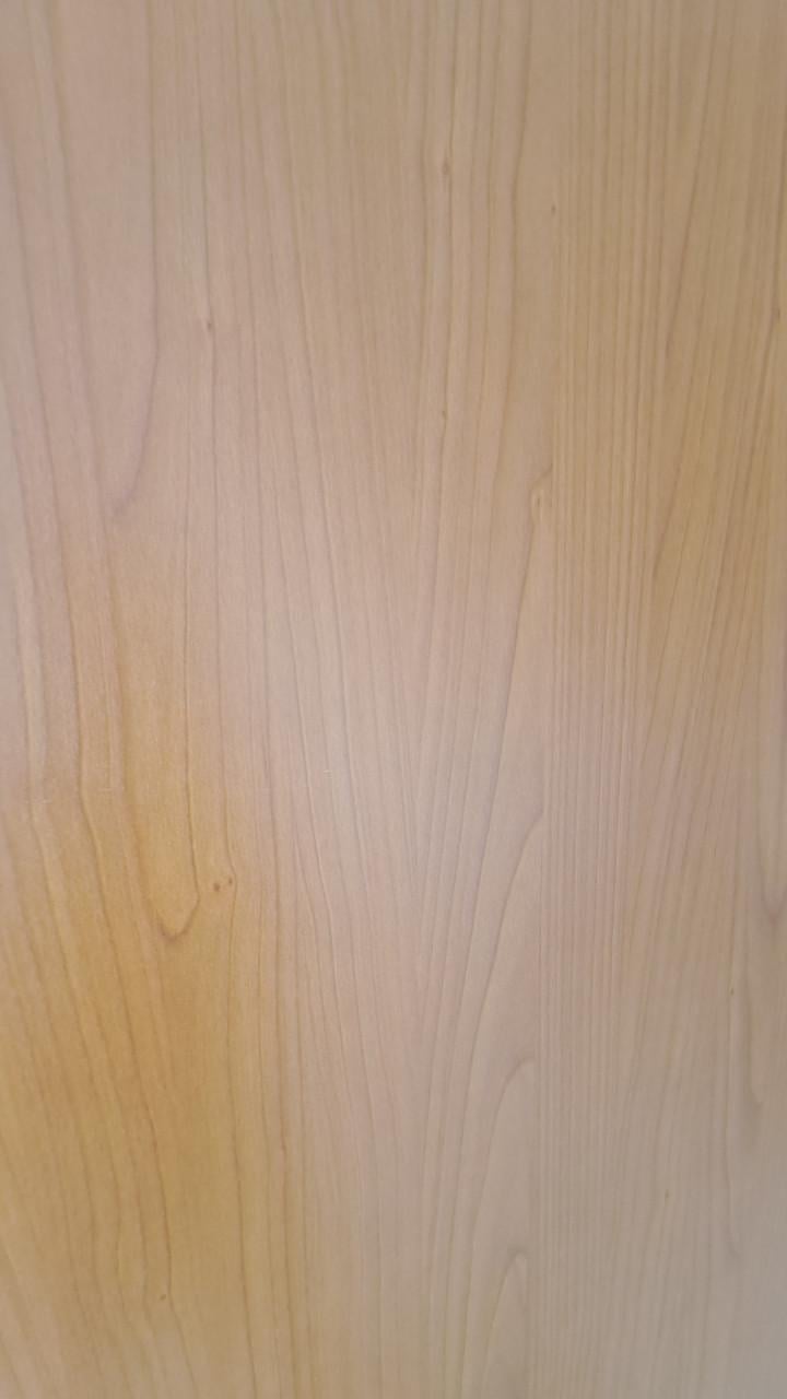 Grote kast met spiegel