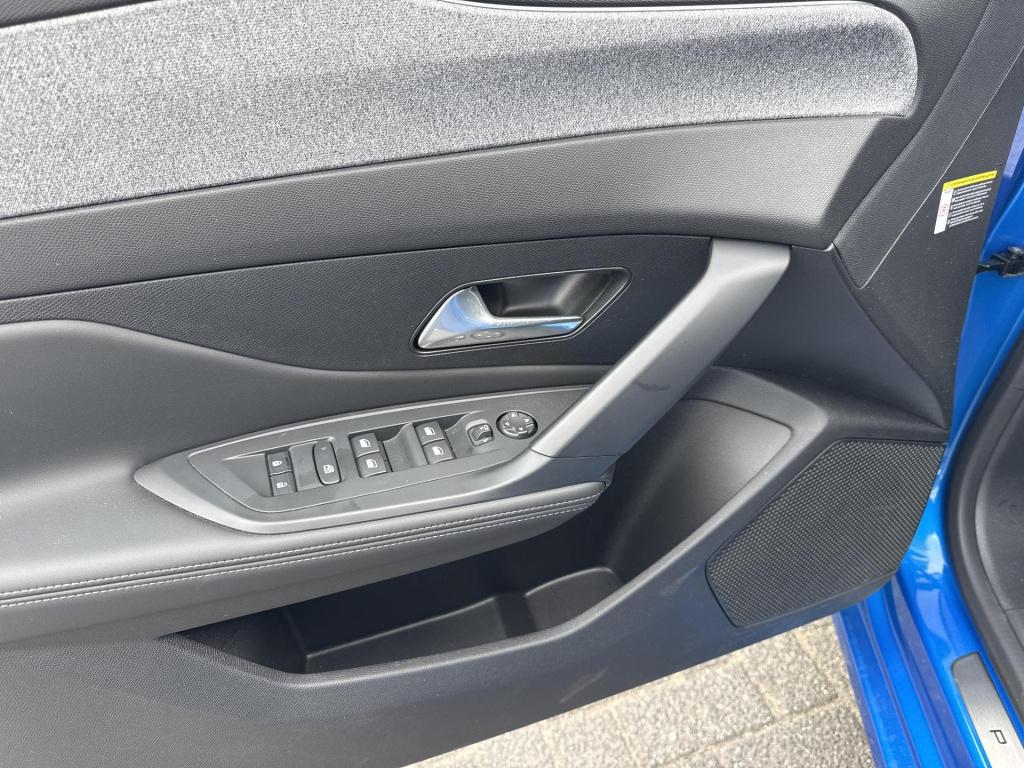 Peugeot 308 1.2 puretech allure | nieuwstaat