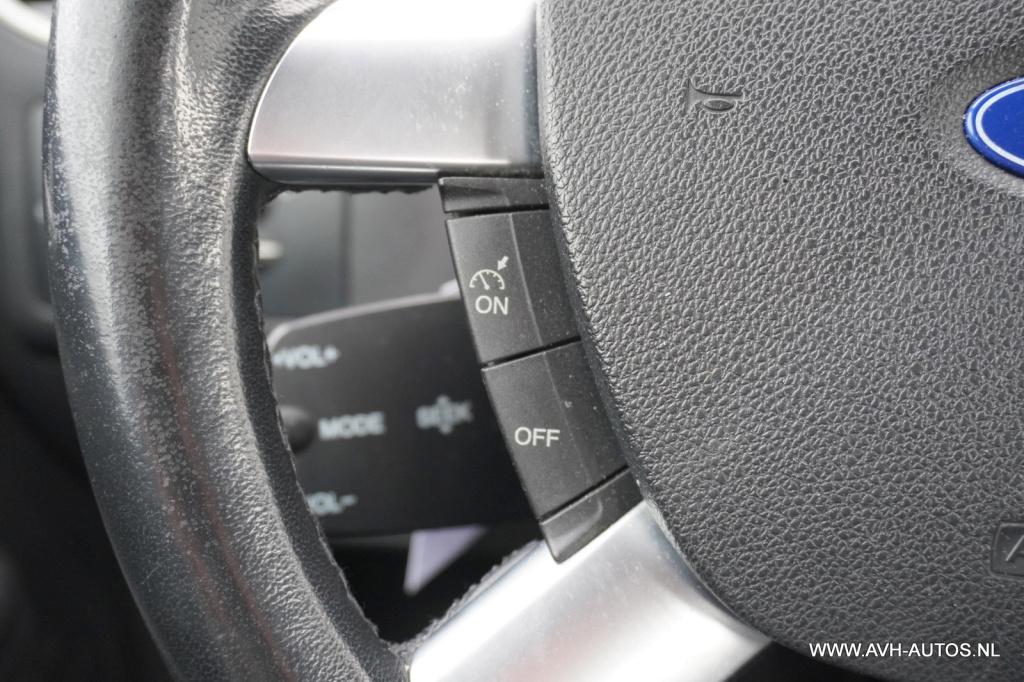 Ford Focus wagon 1.6-16v futura