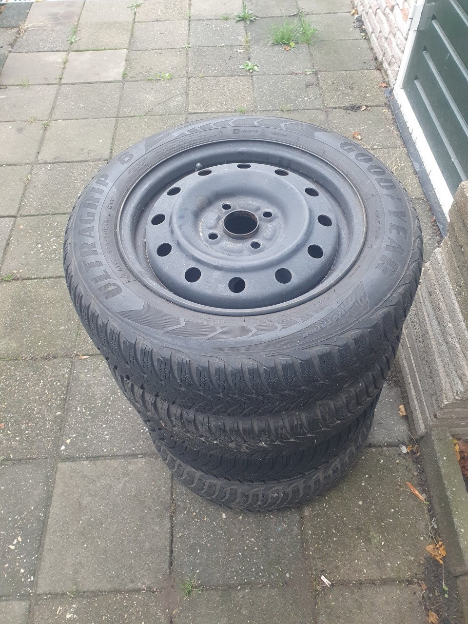 Winterbanden op velg 4x100 165/70R14