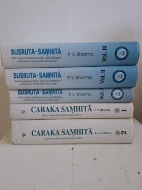 Ayurveda klassiekers, sushruta en caraka, en meer