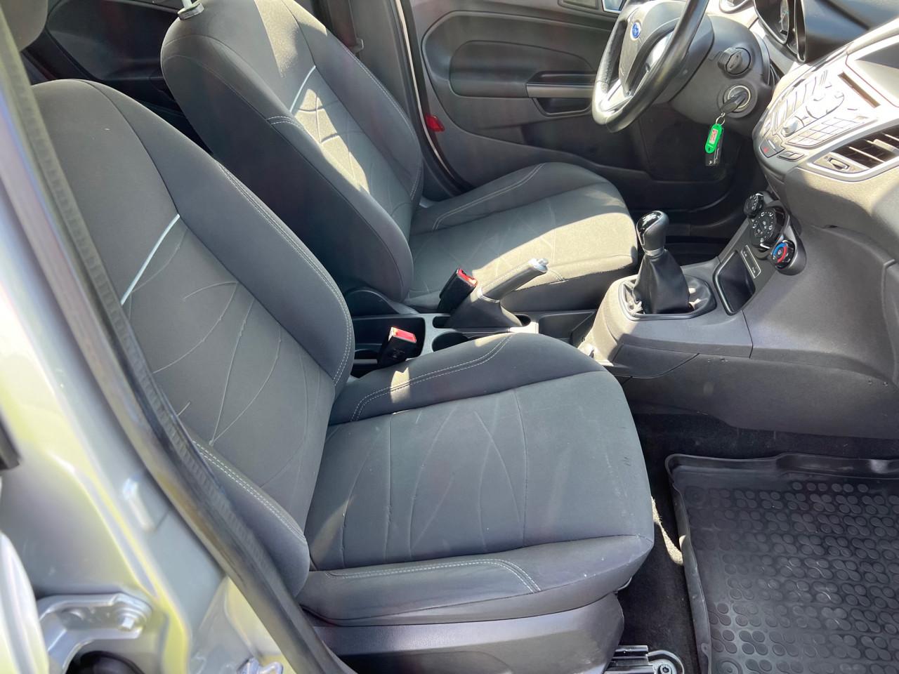 Keurige Ford Fiesta uit 2017 met slechts 71.000 km LED/Airco