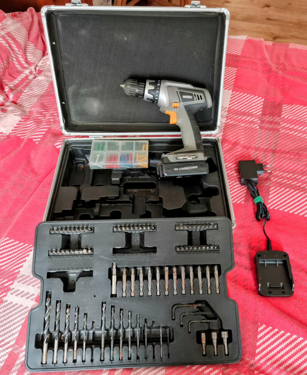 Te koop aangeboden Accu schroef / boormachine