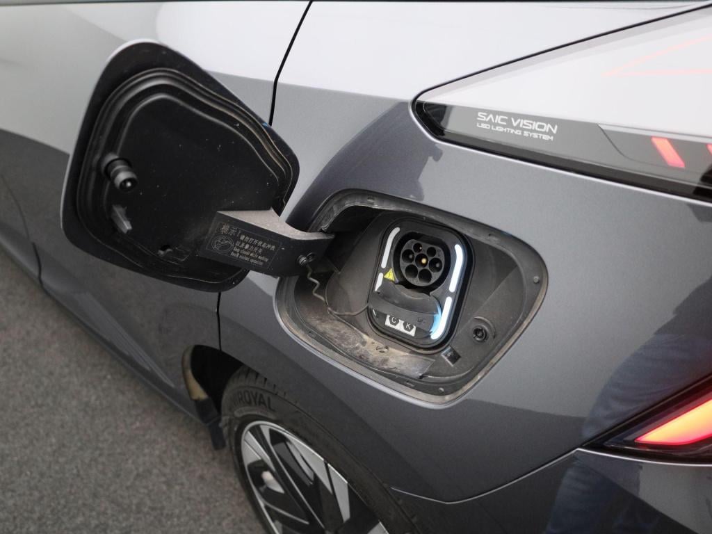 MG Mg4 51 kwh standard | automaat | climate control | apple carplay / andro