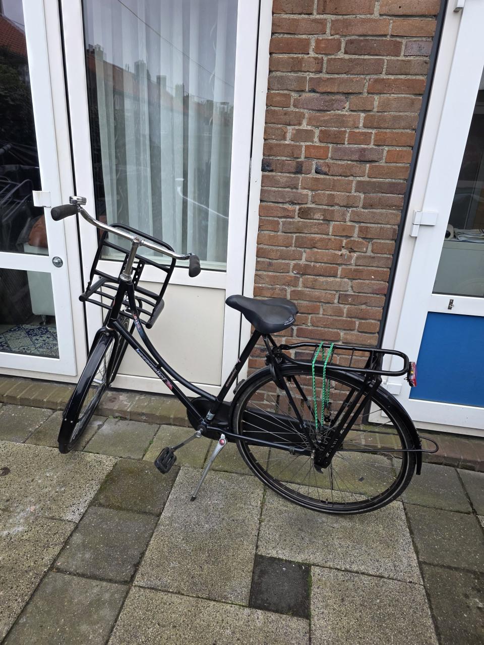 Dames fiets met voordrager en trap rem achter-28 inch-Fr.maat 57cm