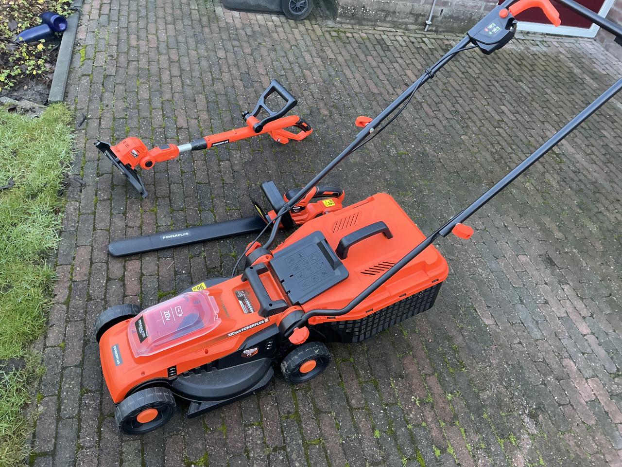 Elektrische grasmaaier, heggenschaar en trimmer