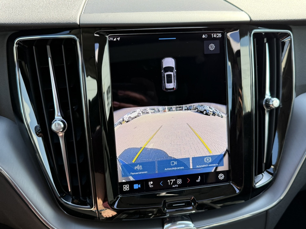 Volvo XC60 t6 awd gt essential driver assist
