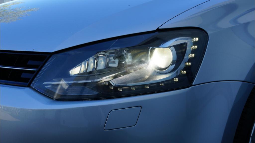 Volkswagen Polo 1.2 tsi highline panorama dak rijklaar incl garantie