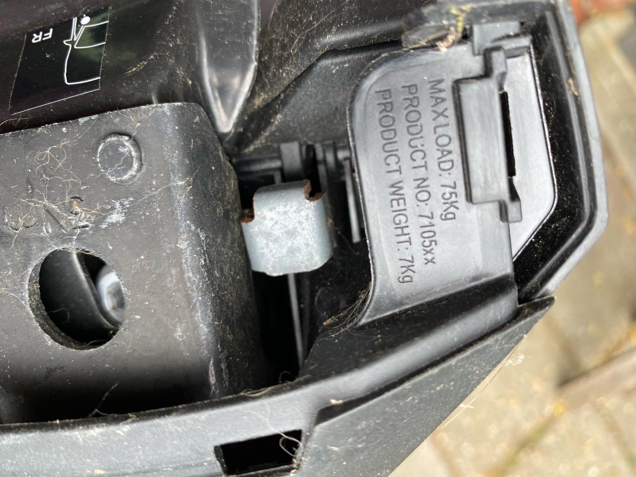 Thule SquarBar Evo in prima staat (4x slot)