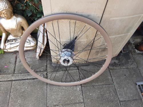 28 inch shimano voorwiel, naafdynamo, rollerbrake rem