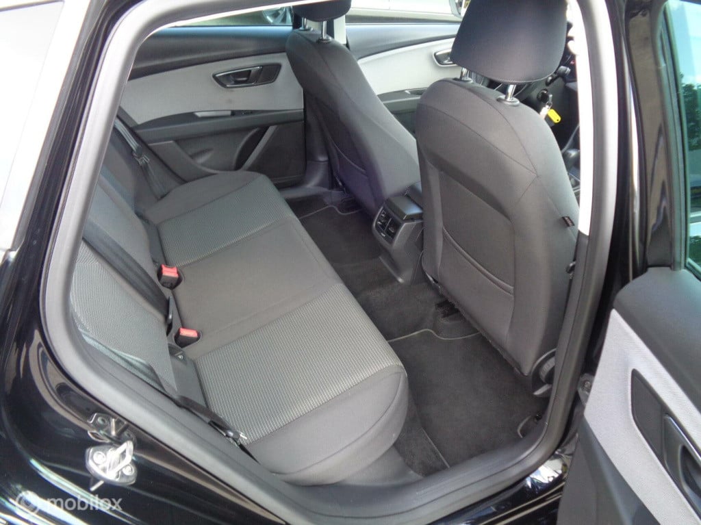 Seat Leon 1.0 ecotsi style business intense/automaat/dsg-7/airco/full led/p
