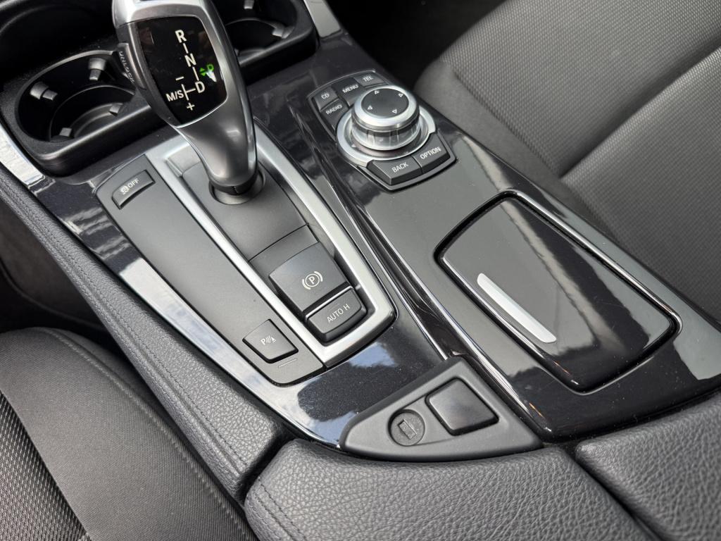 BMW 5 Serie 528i 6-cilinder executive sedan