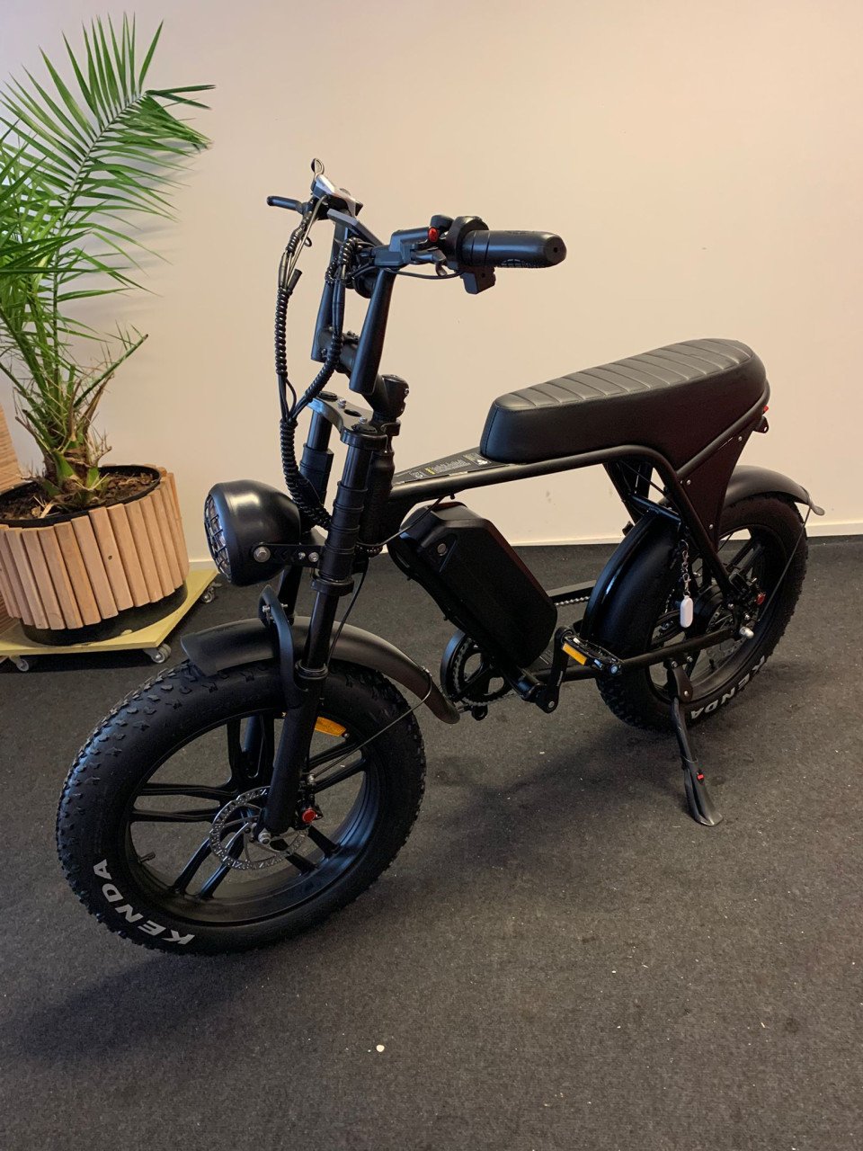 PROMO-AKTIE OUXI V20 pro retro design en moderne Fatbike.