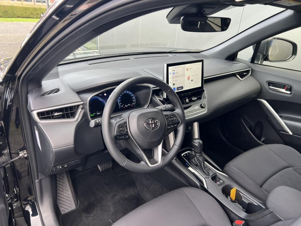 Toyota Corolla Cross hybrid 140 dynamic