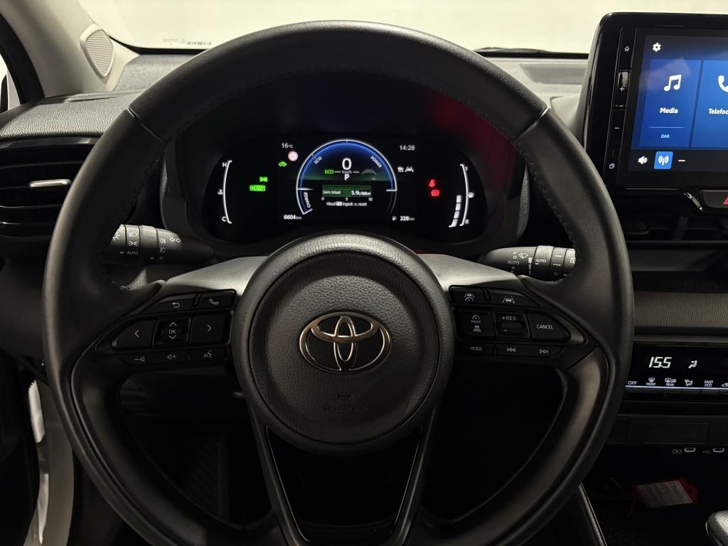 Toyota Yaris 1.5 hyb. 115 first edition | pdc |