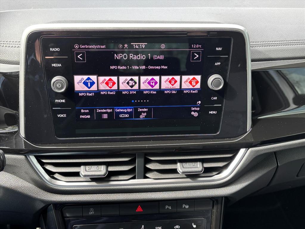 Volkswagen T-roc 1.5 tsi 150pk 7-dsg r-line black|camera| dodehoek|trekhaak