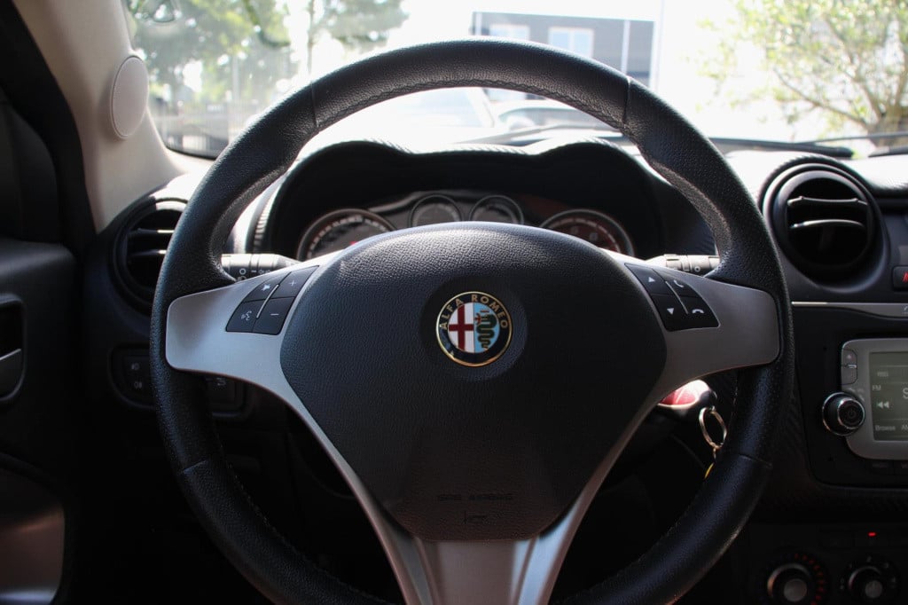 Alfa Romeo MiTo 1.4 turismo - actieprijs: €7.935,- t/m 20 augustus!