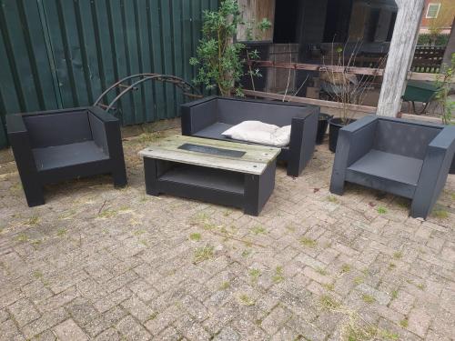 Tuin bank en stoelen