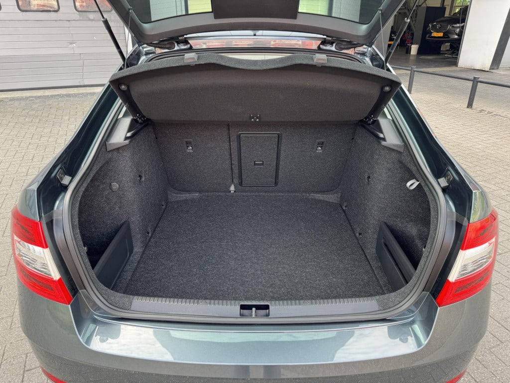 Skoda Octavia 1.5 tsi greentech business edition upgrade automaat | navigat