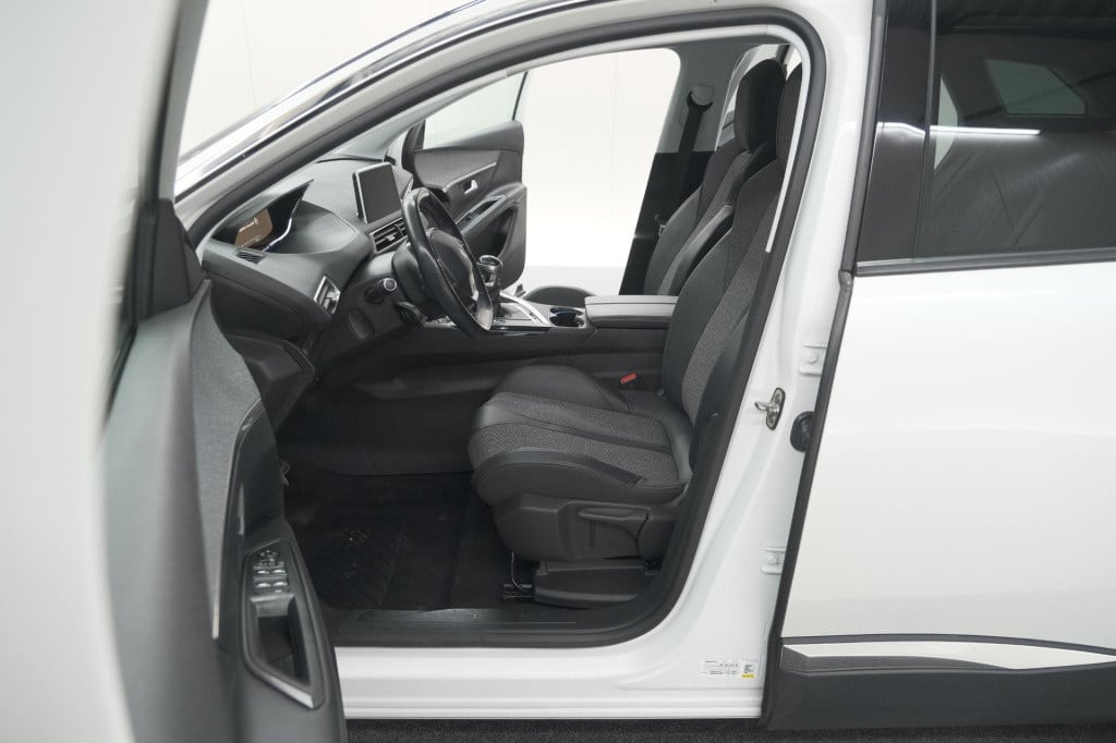 Peugeot 3008 puretech 130 allure | camera | dodehoekdetectie | elektronisch