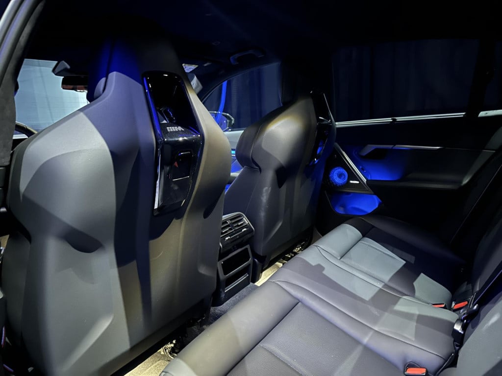 BMW M5 5-serie *limousine v8 m hybrid*carbon extr*b&w*alcantarahemel*nl-aut
