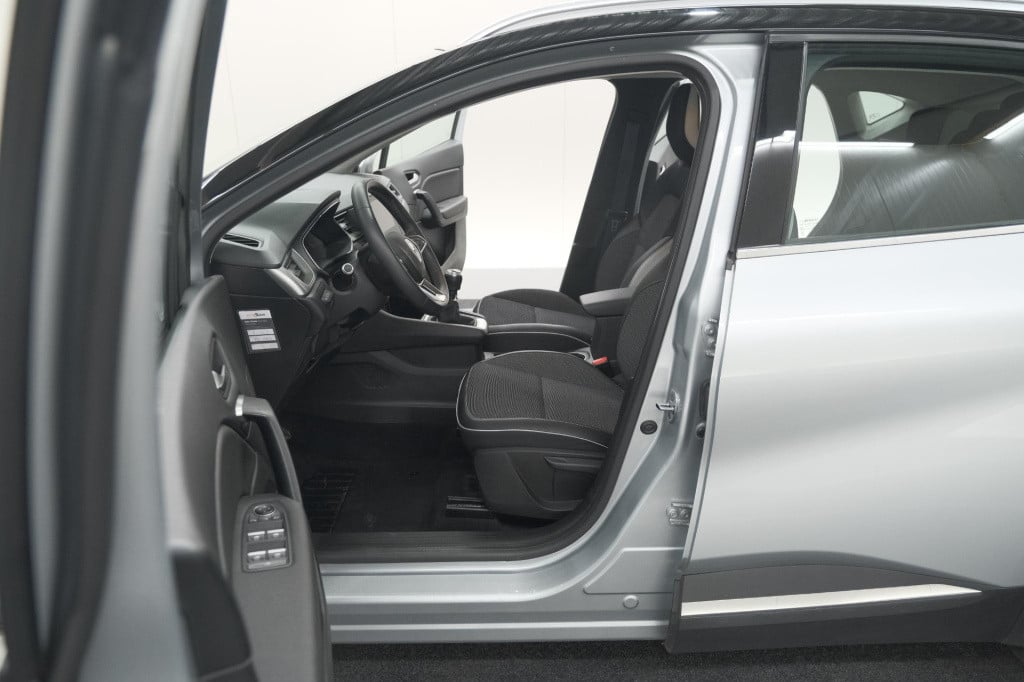 Renault Captur tce 130 intens | camera | stoelverwarming | apple carplay | 