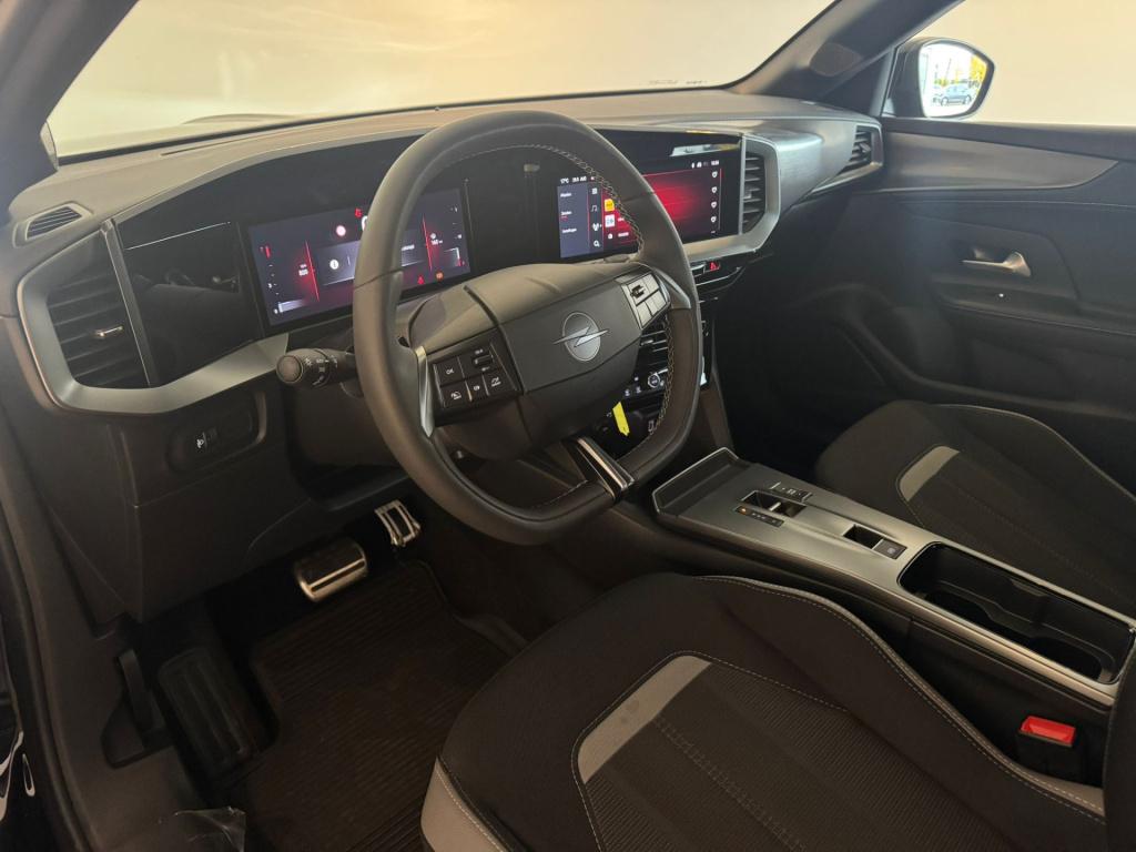 Opel Mokka 1.2 turbo gs black pack (model 2025)
