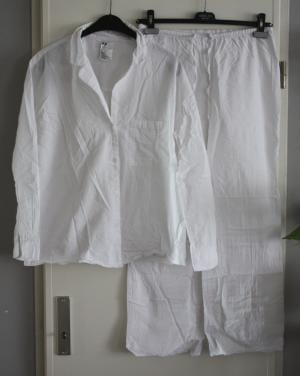 Wit pak met blouse en broek maat m