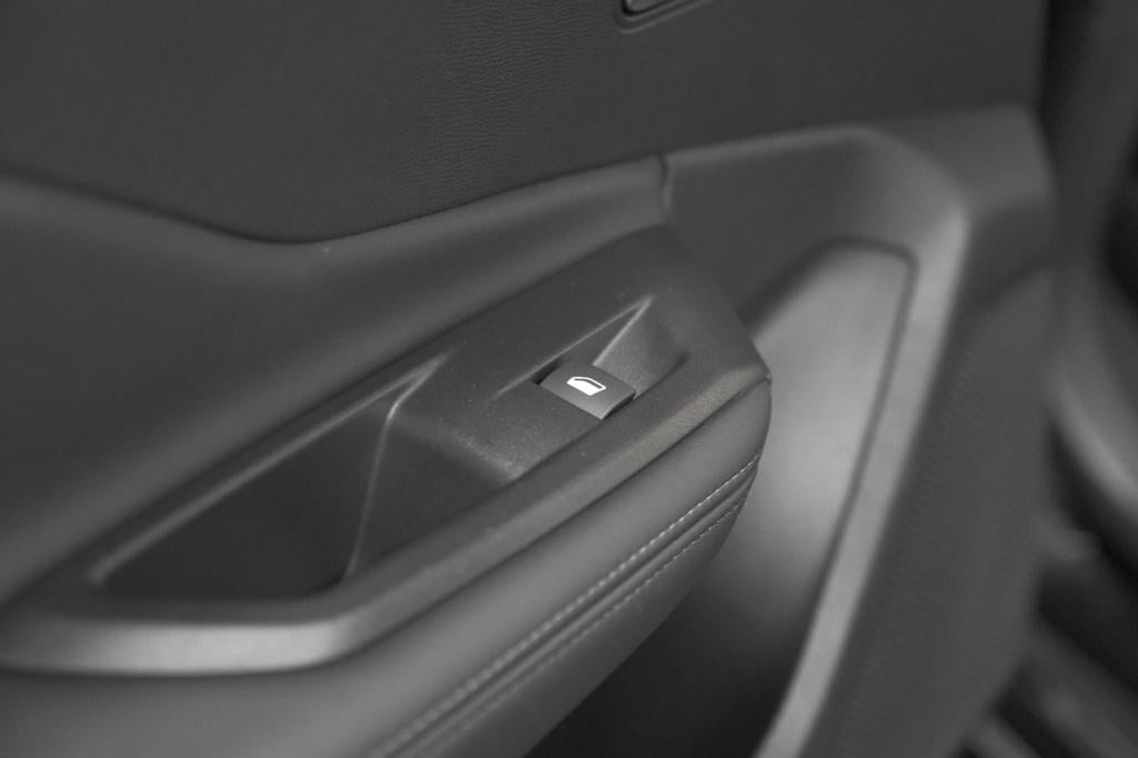 Peugeot 308 sw 1.6 plug-in hybrid 180 allure | camera | adaptieve cruise co