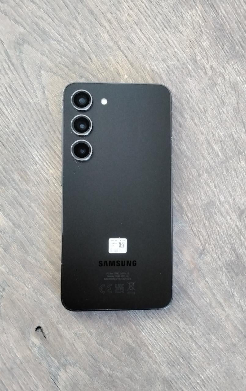 Samsung S23 256GB Phantom Black + Lader - Krasvrij Scherm