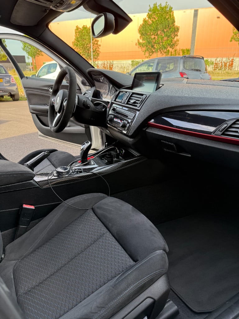 BMW 1 Serie 125d - m sport - nieuwe motor- full option!
