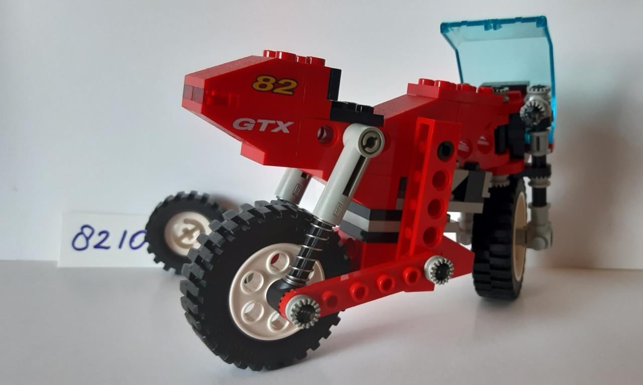 Lego Technic 8210: Nitro gtx bike - motor