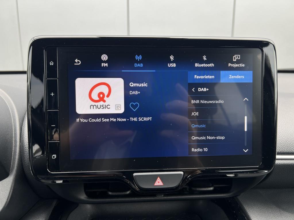Toyota Yaris Cross 1.5 hybrid dynamic | all-seasonbanden | comfort pack