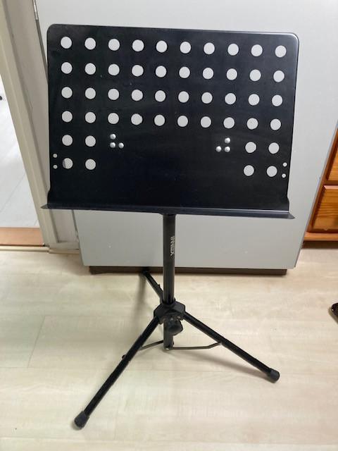 Gitaar standaard en lessenaars