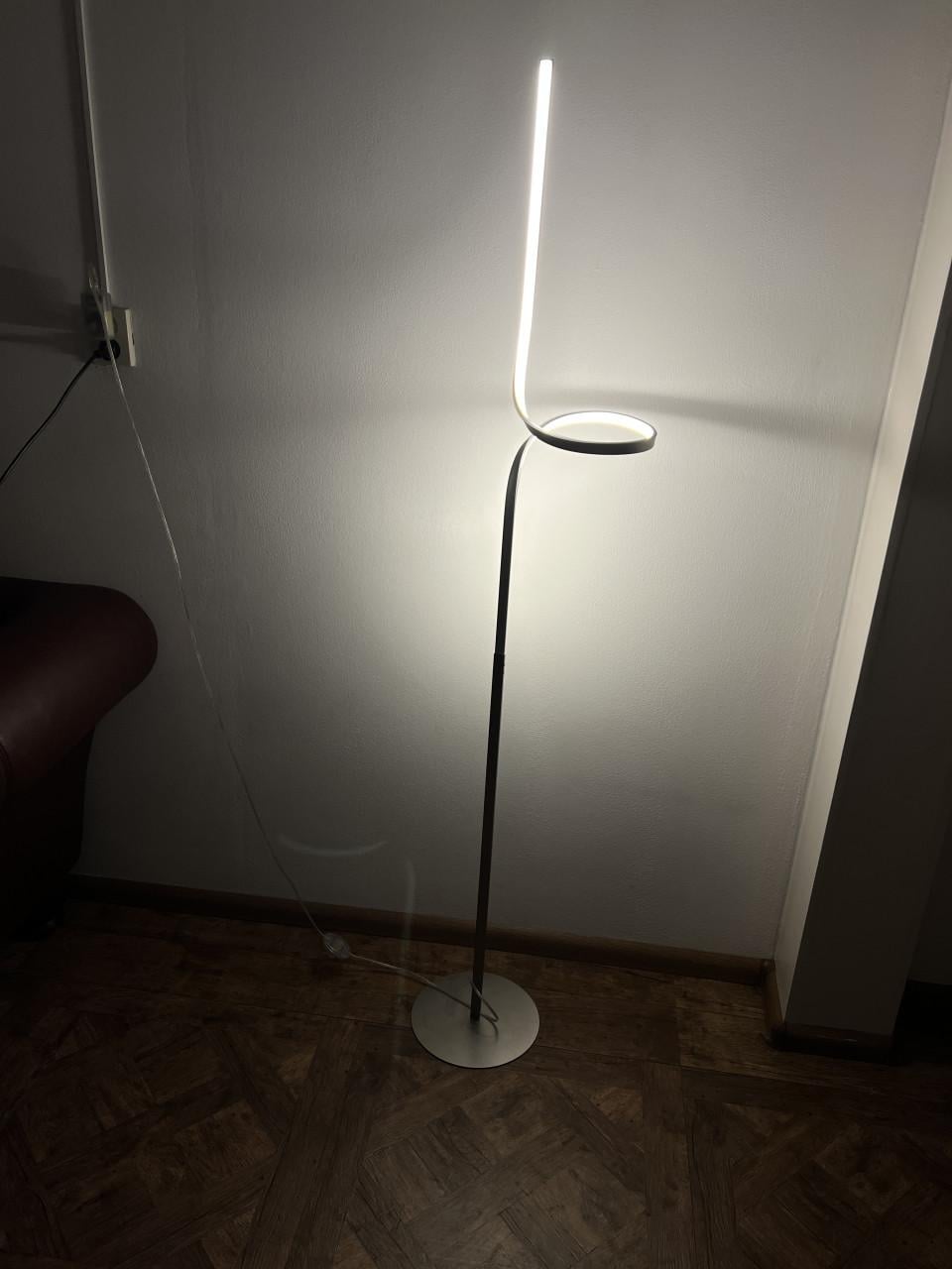 Nieuwprijs €175,- Design LED vloerlamp van Monsieur Meuble, matzilver