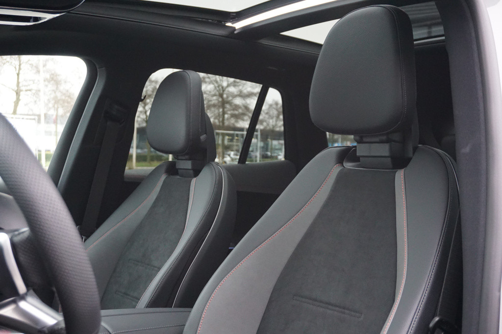 Mercedes-Benz Eqe suv 350 + l amg line 91 kwh mbux 2024 l airmatic l achter