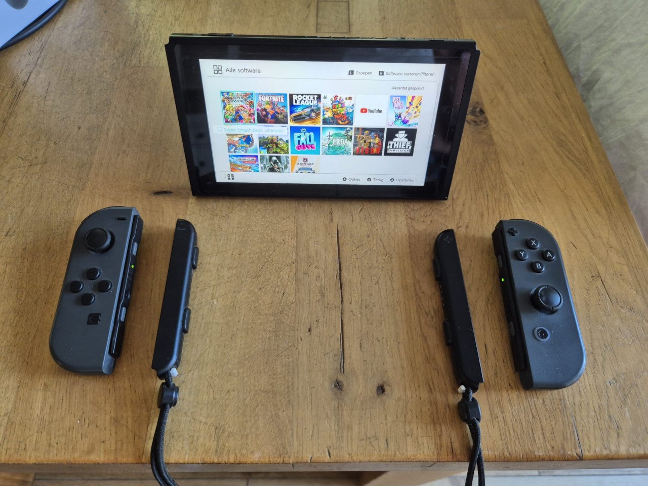 Nintendo Switch, 3 controllers, spellen e.d.