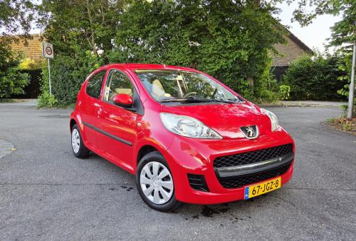 Peugeot 107 AUT 1.0 12V XS