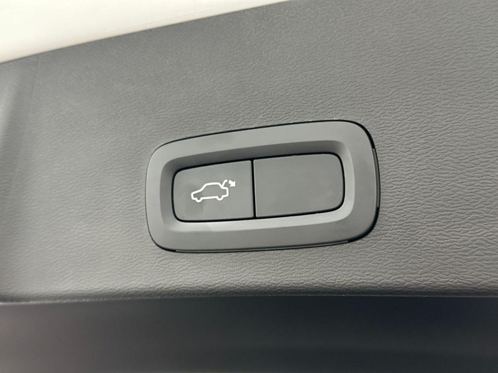 Volvo XC40 1.5 t3 r-design | 360 | electr. stoelen | harman kardon | parkee