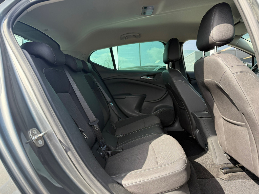Opel Astra 1.4 innovation