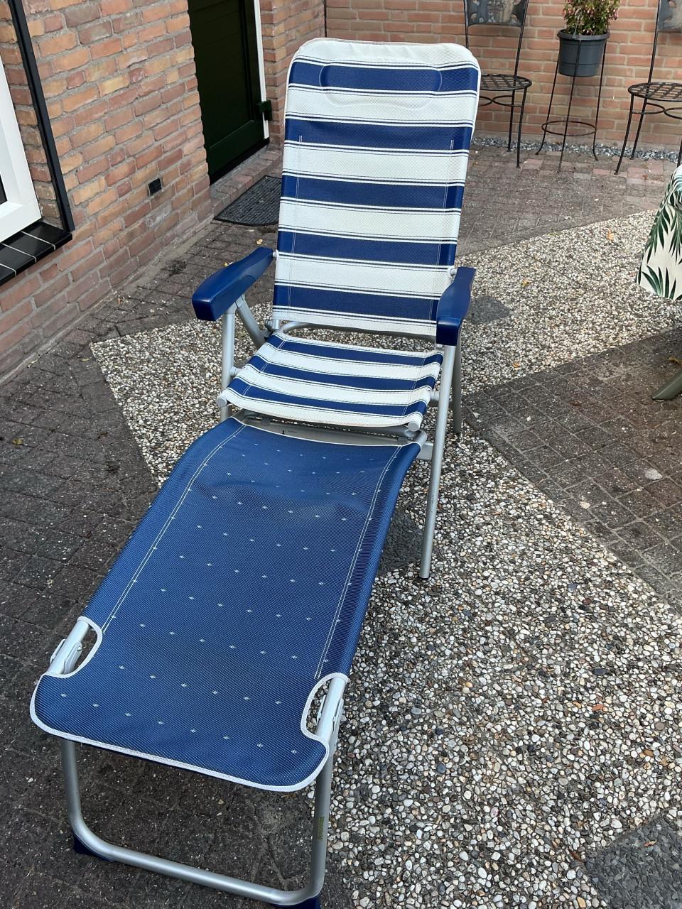 Campingstoelen met afzonderlijke voetensteun